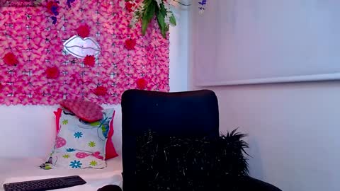 blonde_squirt_ online show from 01-21-25, 02:00