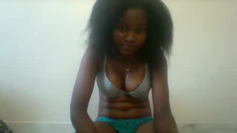 Snapshot of blondebarbiey chatting on 02-08-25, 01:54 blonde online show from 02-08-25, 01:54