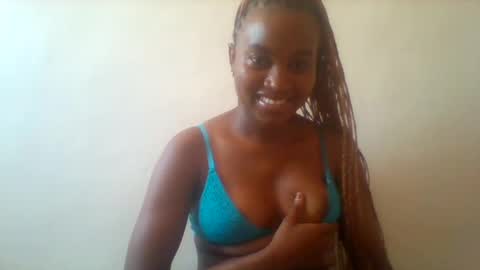 Snapshot of blondebarbiey chatting on 03-06-25, 08:19 blonde online show from 03-06-25, 08:19