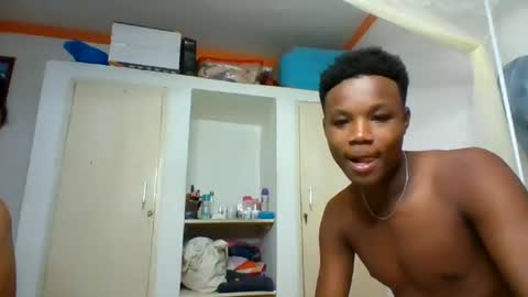 blonde online show from 06-19-26, 09:24