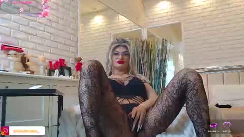 Snapshot of blondeceline chatting on 06-22-26, 05:04 blondeceline online show from 06-22-26, 05:04