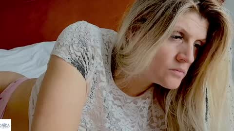 blondechristine99 online show from 05-09-26, 04:01