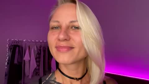 Snapshot of blondeheatxxx chatting on 04-09-26, 12:43 Real name Anastassiya and Ramil online show from 04-09-26, 12:43