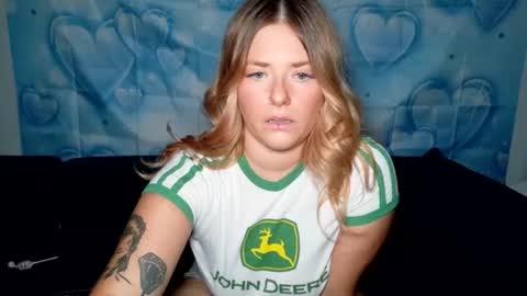 Tee online show from 04-14-26, 05:02