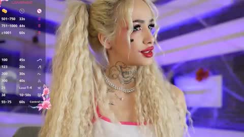 Snapshot of blondie_muller chatting on 10-31-25, 09:27 blondie_muller online show from 10-31-25, 09:27