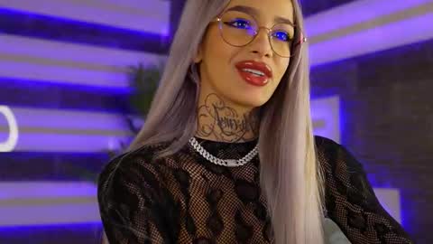 Snapshot of blondie_muller chatting on 11-27-25, 08:55 blondie_muller online show from 11-27-25, 08:55