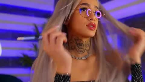 Snapshot of blondie_muller chatting on 11-30-25, 08:57 blondie_muller online show from 11-30-25, 08:57