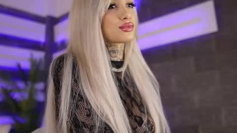 Snapshot of blondie_muller chatting on 12-14-25, 08:57 blondie_muller online show from 12-14-25, 08:57