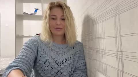 blondie_xoxoxo online show from 09-17-25, 09:22