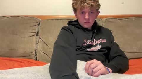 Snapshot of blondiedicks1 chatting on 10-28-25, 12:52 blondiedicks1 online show from 10-28-25, 12:52