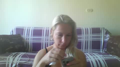Snapshot of blondiepam23 chatting on 03-15-26, 08:09 BlondiePam online show from 03-15-26, 08:09