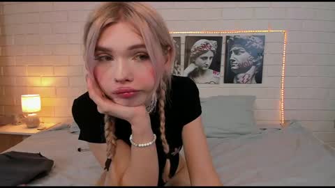 blondy_fina online show from 09-17-25, 04:36