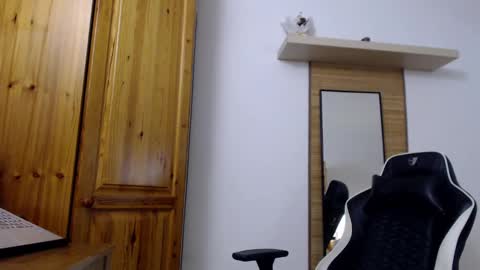 blondyelena online show from 01-15-25, 08:20