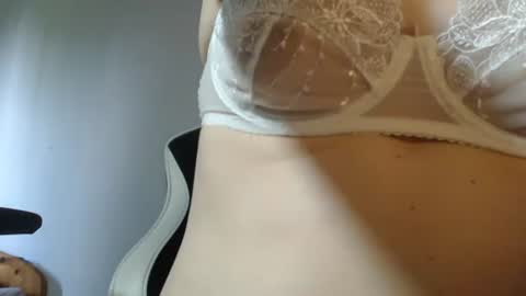 blondyelena online show from 06-18-26, 02:54