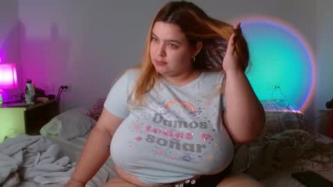 Snapshot of blondyliciousx chatting on 02-01-25, 02:26 katartistic name online show from 02-01-25, 02:26