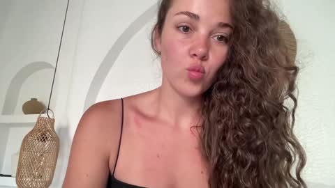 Snapshot of bloomyogi chatting on 02-18-26, 12:17 Emma Bloom online show from 02-18-26, 12:17