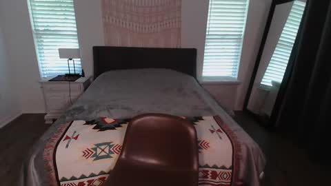 Sarah Zee online show from 09-24-25, 05:38