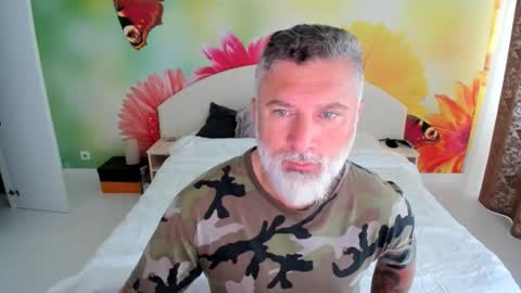 Snapshot of blowmyxxl chatting on 11-13-25, 06:23 Nico online show from 11-13-25, 06:23