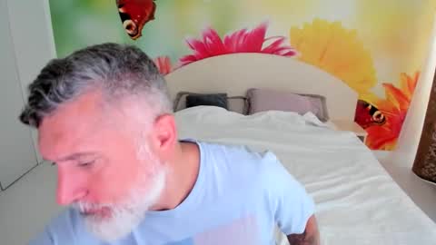 Snapshot of blowmyxxl chatting on 11-14-25, 10:36 Nico online show from 11-14-25, 10:36