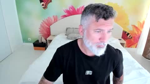 Snapshot of blowmyxxl chatting on 11-16-25, 11:38 Nico online show from 11-16-25, 11:38