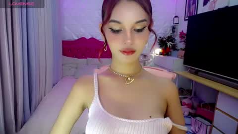 aivee online show from 06-19-26, 02:16