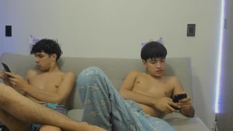 Blue online show from 04-29-26, 07:34