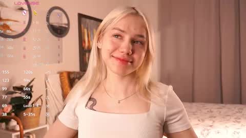 Adeline online show from 11-20-25, 07:41