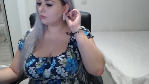 Juliet online show from 10-24-25, 04:25