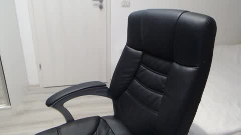 Juliet online show from 12-18-25, 05:19