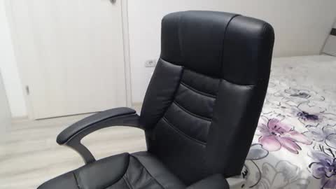 Juliet online show from 01-18-26, 05:06