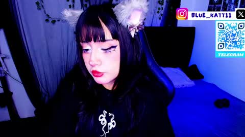 Snapshot of blue_katt chatting on 05-25-26, 06:52 blue katt online show from 05-25-26, 06:52
