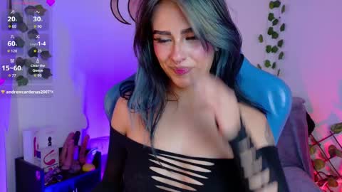 Snapshot of blue_kittenn chatting on 09-26-25, 04:27 blue_kittenn online show from 09-26-25, 04:27