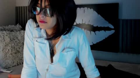 Snapshot of blue_sixx chatting on 10-04-25, 10:52 blue_sixx online show from 10-04-25, 10:52
