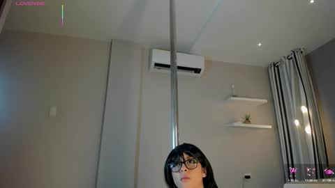 Snapshot of blue_sixx chatting on 10-12-25, 09:14 blue_sixx online show from 10-12-25, 09:14