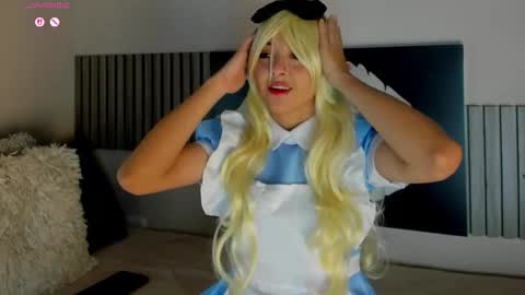 Snapshot of blue_sixx chatting on 10-18-25, 10:21 blue_sixx online show from 10-18-25, 10:21