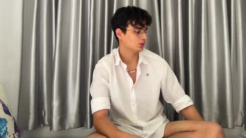 Snapshot of bluedaan chatting on 12-26-24, 03:38 Daan online show from 12-26-24, 03:38