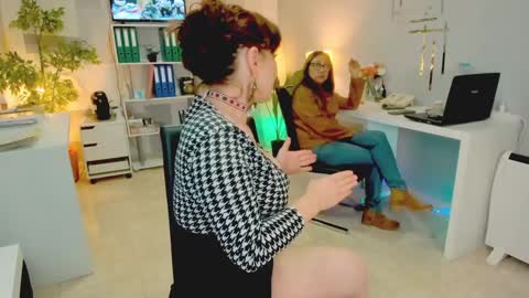 bluediamondsdreams online show from 11-10-25, 07:02