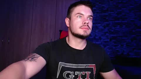 blueeyeboy0 online show from 02-17-25, 03:04