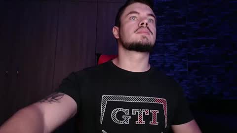 blueeyeboy0 online show from 02-17-25, 06:09