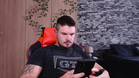 blueeyeboy0 online show from 04-30-26, 12:00