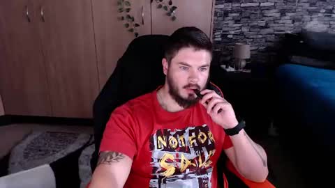 Snapshot of blueeyeboy0 chatting on 07-08-26, 12:09 blueeyeboy0 online show from 07-08-26, 12:09