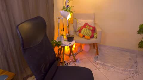 FLORAA online show from 05-21-26, 06:15