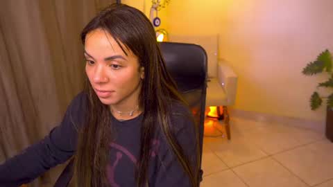FLORAA online show from 06-19-26, 06:01