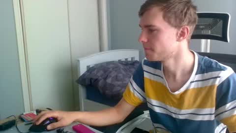 bluegaze6227724 online show from 11-28-25, 12:02