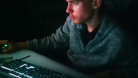 bluegaze6227724 online show from 12-05-25, 12:03