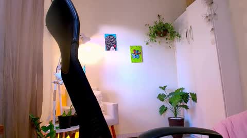 FLORAA online show from 02-16-26, 09:49