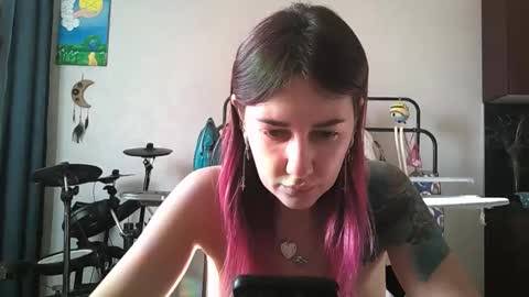 Snapshot of bluexowl chatting on 09-15-25, 01:44 BlueXOwl online show from 09-15-25, 01:44