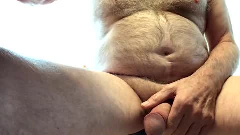 Snapshot of blueyedudeseattle chatting on 02-19-25, 07:27 Blueyedudeseattle online show from 02-19-25, 07:27