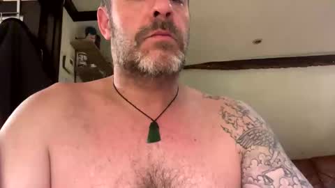 Blueyloey online show from 04-14-26, 02:28