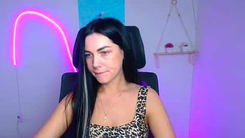 Kelly online show from 03-12-26, 01:06